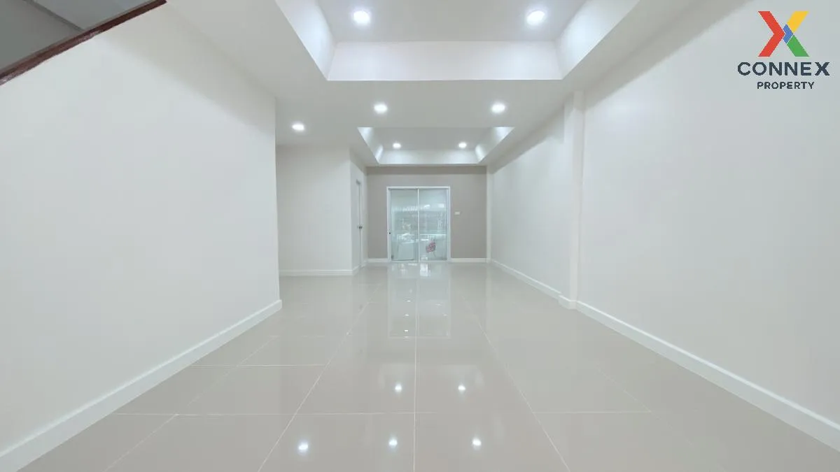 ขายทาวน์เฮ้าส์/ทาวน์โฮม  บ้านบัวทอง 4 บ้านกล้วย-ไทรน้อย รีโนเวทให 4