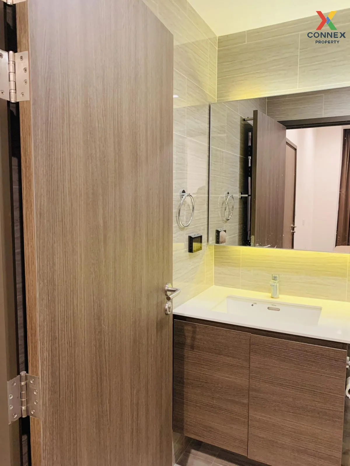 For Sale Condo , Whizdom Essence , BTS-Punnawithi , Phra Khanong 