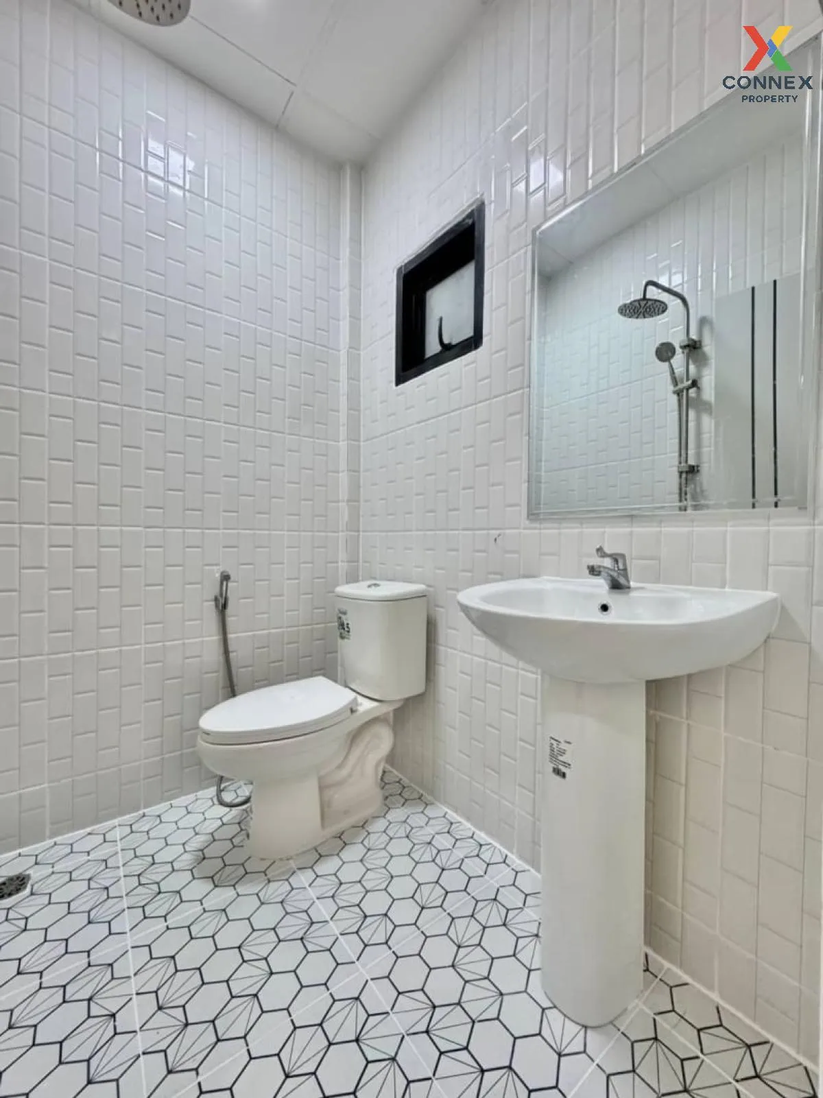 ขายทาวน์เฮ้าส์/ทาวน์โฮม  บ้านบัวทอง 4 บ้านกล้วย-ไทรน้อย รีโนเวทให