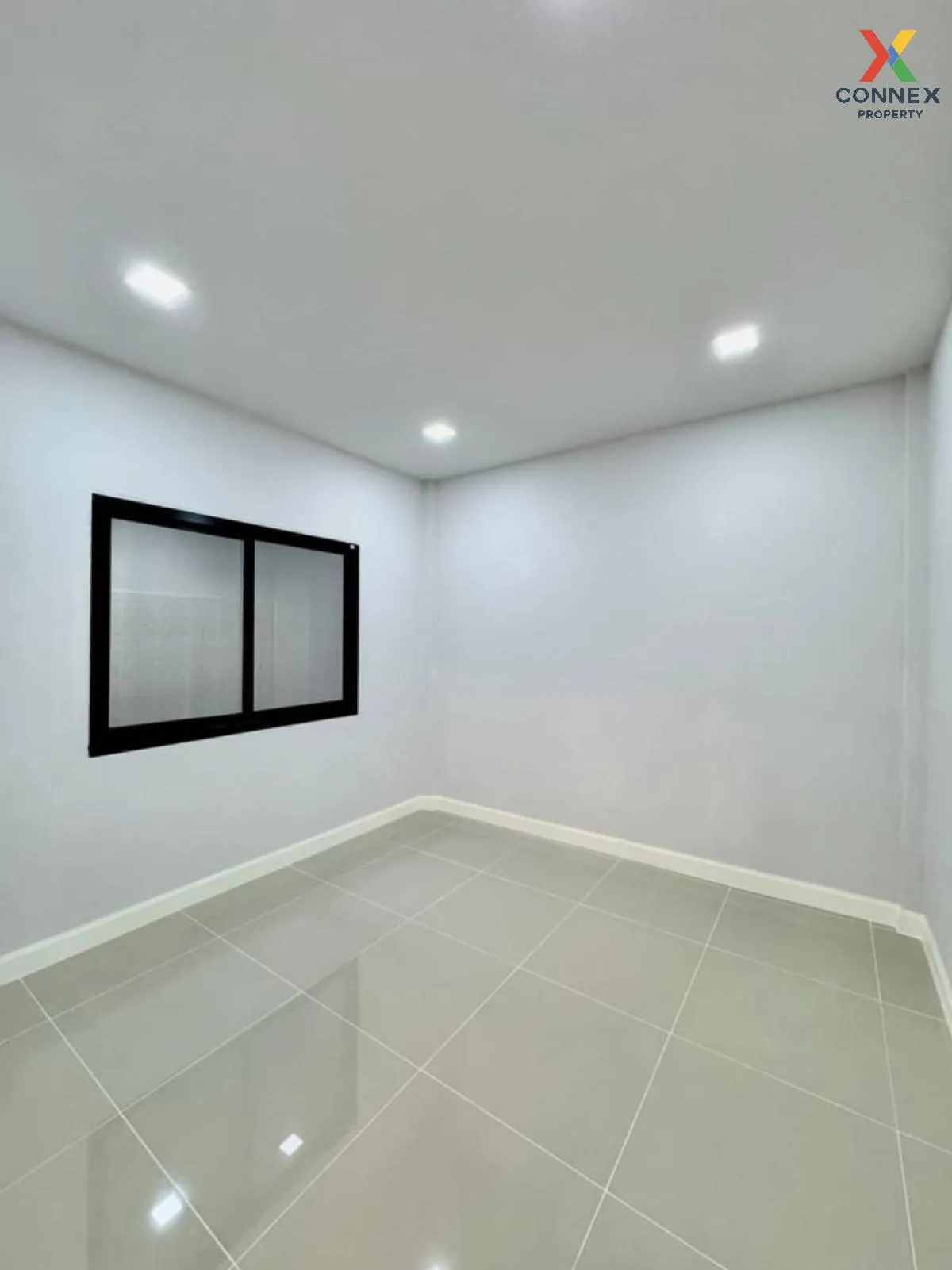 ขายทาวน์เฮ้าส์/ทาวน์โฮม  บ้านบัวทอง 4 บ้านกล้วย-ไทรน้อย รีโนเวทให