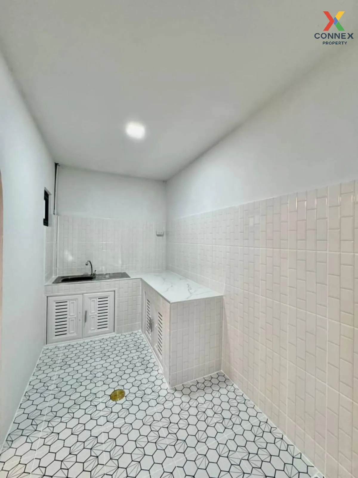 ขายทาวน์เฮ้าส์/ทาวน์โฮม  บ้านบัวทอง 4 บ้านกล้วย-ไทรน้อย รีโนเวทให