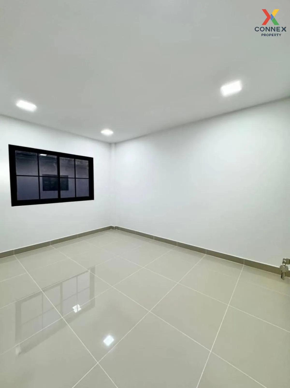 ขายทาวน์เฮ้าส์/ทาวน์โฮม  บ้านบัวทอง 4 บ้านกล้วย-ไทรน้อย รีโนเวทให