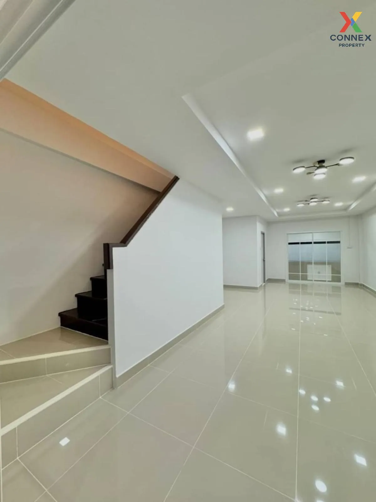 ขายทาวน์เฮ้าส์/ทาวน์โฮม  บ้านบัวทอง 4 บ้านกล้วย-ไทรน้อย รีโนเวทให 3