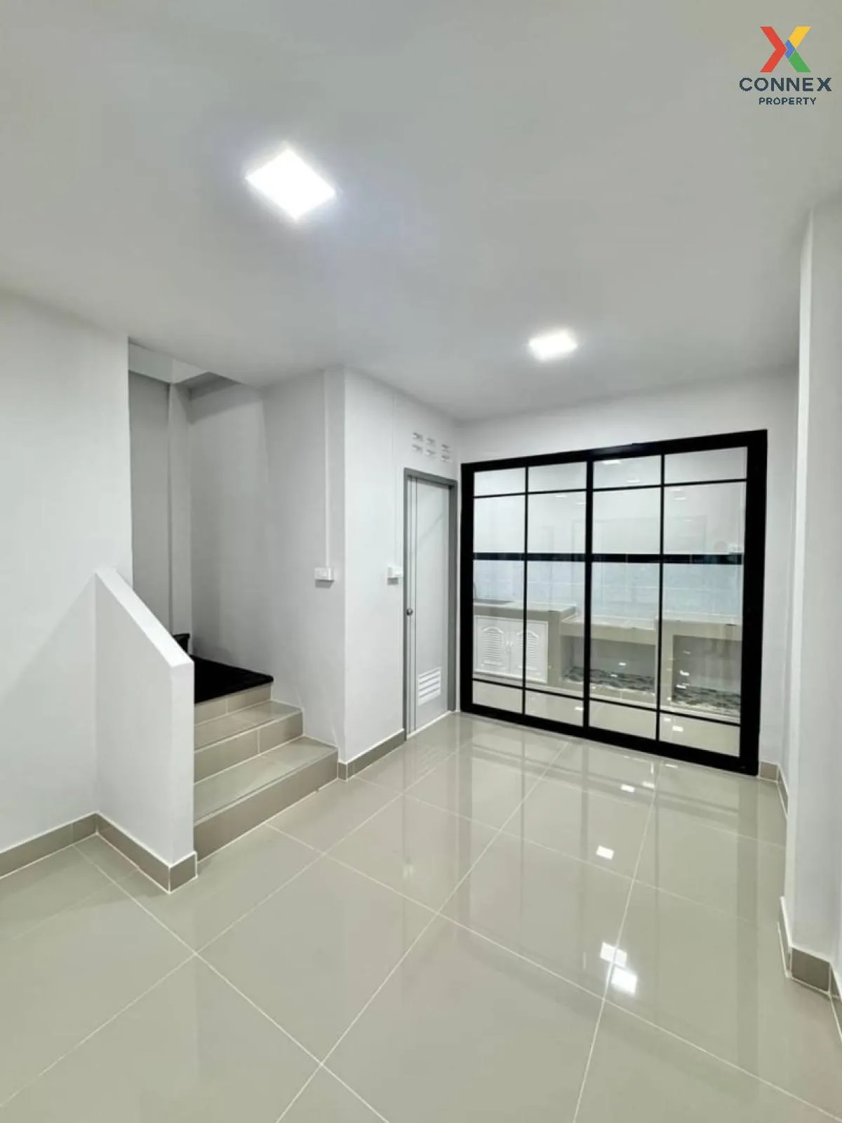ขายทาวน์เฮ้าส์/ทาวน์โฮม  บ้านปิยวรารมย์ 3 ห้องมุม รีโนเวทใหม่ ไทร 4