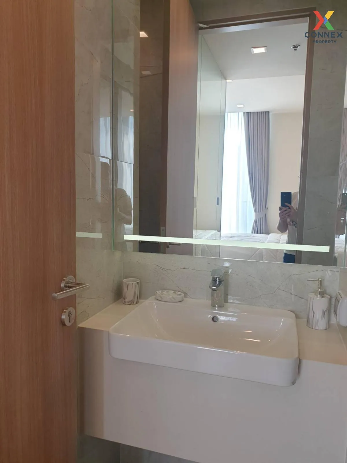 For Rent Condo , Noble Around Sukhumvit 33 , BTS-Phrom Phong , Kh