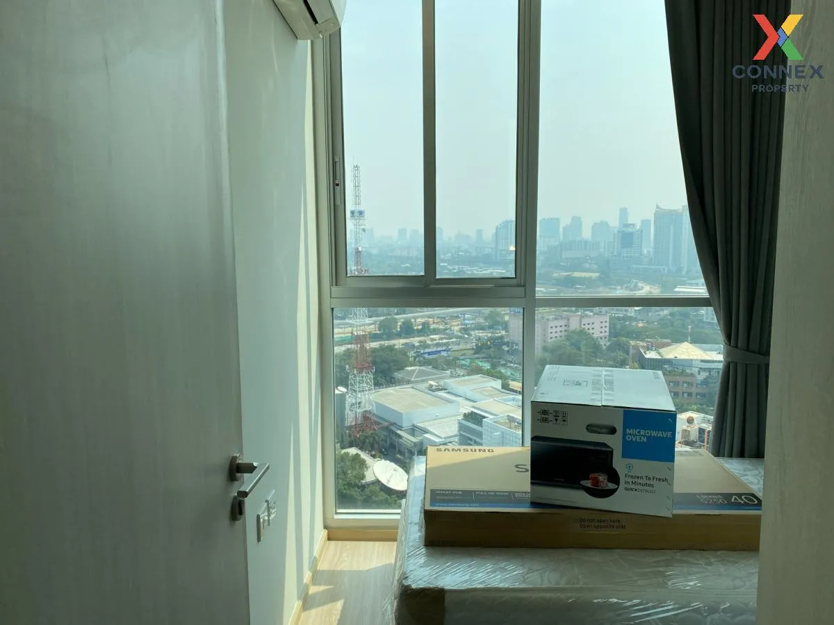 For Sale Condo , Noble Revolve Ratchada , nice view , high floor  For Sale Condo , Noble Revolve Ratchada , nice view , high floor