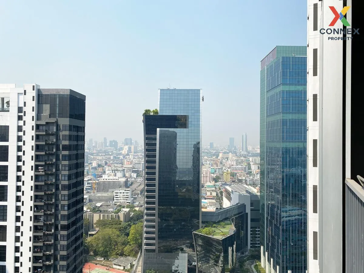 For Sale Condo , Noble Revolve Ratchada , nice view , high floor  For Sale Condo , Noble Revolve Ratchada , nice view , high floor