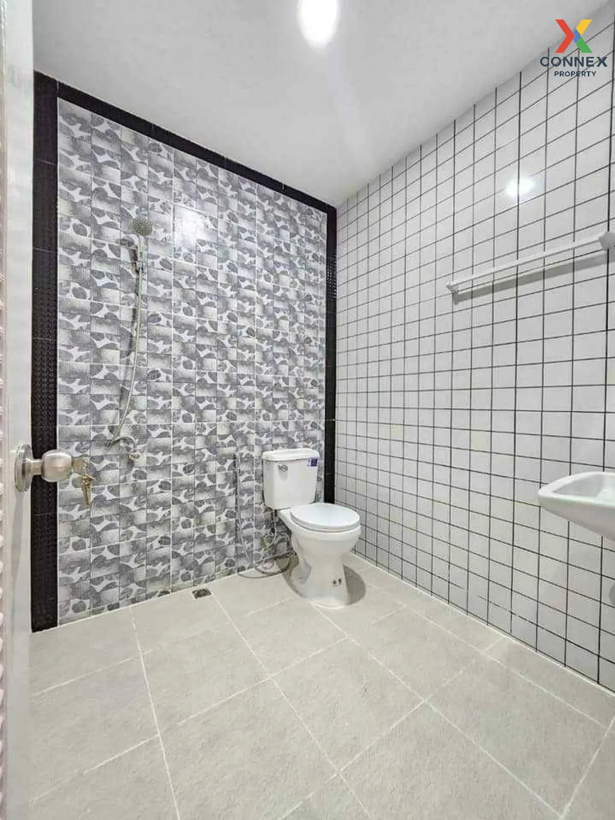 For Sale Townhouse/Townhome  , Baan Pornjira khong 7 , newly reno