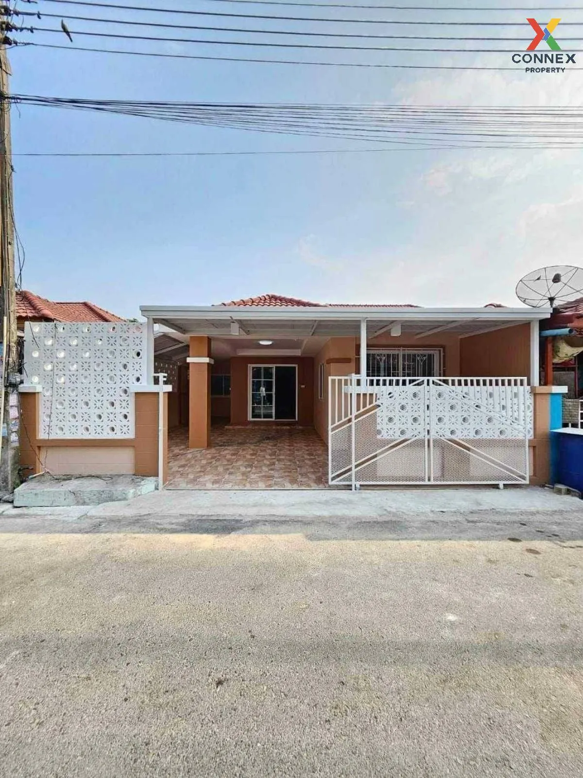 For Sale Townhouse/Townhome  , Baan Pornjira khong 7 , newly reno 1