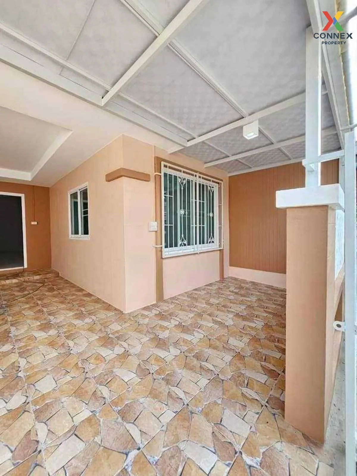 For Sale Townhouse/Townhome  , Baan Pornjira khong 7 , newly reno 3