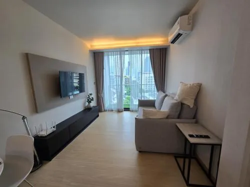 เช่าคอนโด  เวีย 49 BTS-พร้อมพงษ์ คลองตันเหนือ เขต วัฒนา กรุงเทพ CX-111601