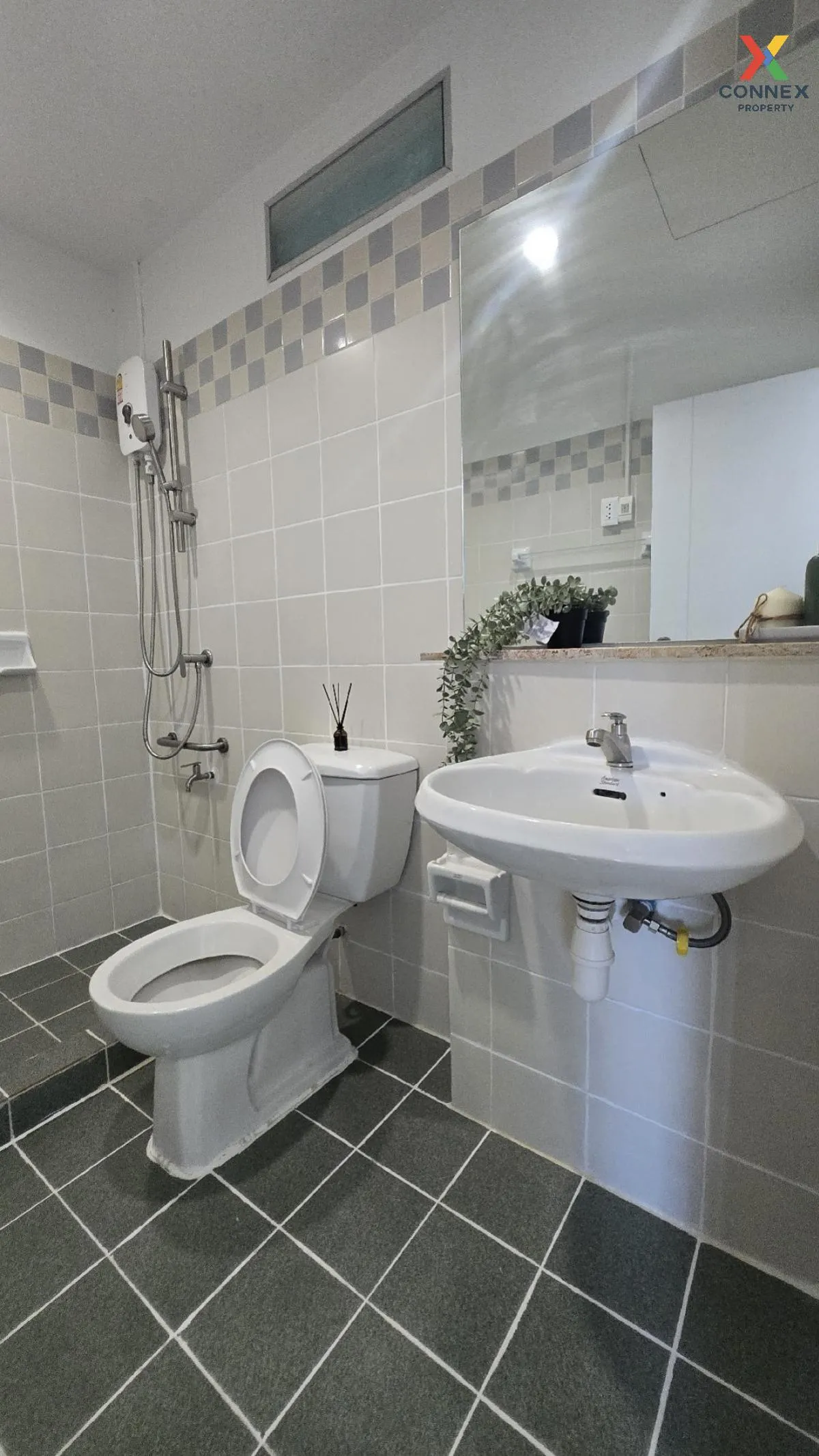 ขายคอนโด  เดอะ พาร์คแลนด์ บางนา MRT-ศรีเอี่ยม (สายสีเหลือง) บางนา