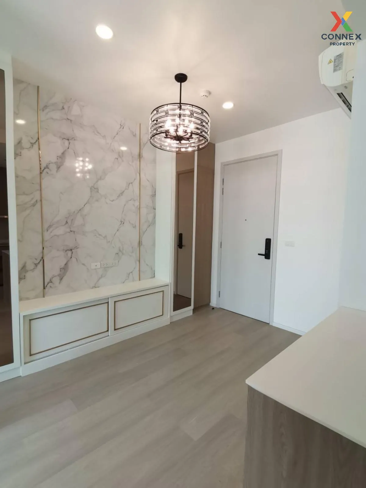 ขายคอนโด  เดอ ลาพีส จรัญ 81 วิวสวย วิวแม่น้ำ รีโนเวทใหม่ MRT-บางพ 4