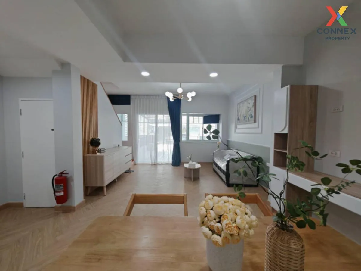 ขายทาวน์เฮ้าส์/ทาวน์โฮม  อินดี้ 2 ศรีนครินทร์ รีโนเวทใหม่ บางเมือ 3