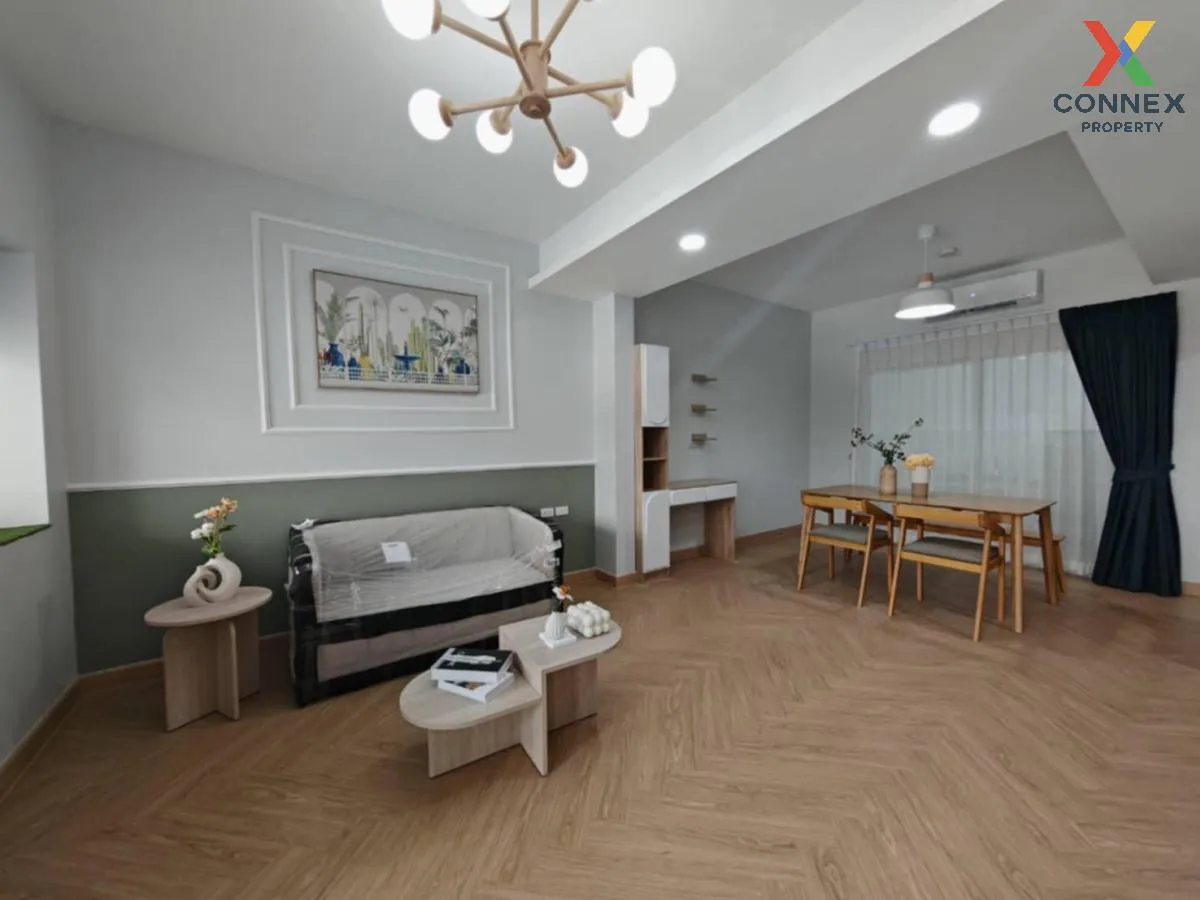 ขายทาวน์เฮ้าส์/ทาวน์โฮม  อินดี้ 2 ศรีนครินทร์ รีโนเวทใหม่ บางเมือ