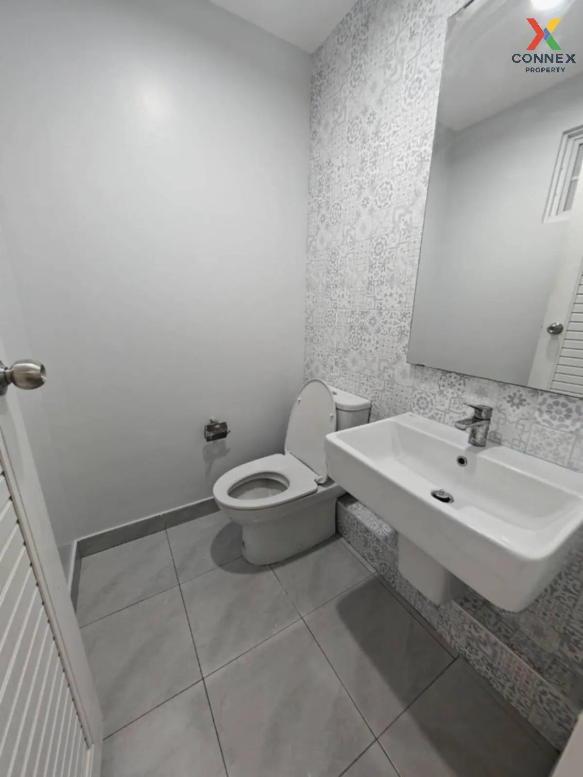 ขายทาวน์เฮ้าส์/ทาวน์โฮม  อินดี้ 2 ศรีนครินทร์ รีโนเวทใหม่ บางเมือ