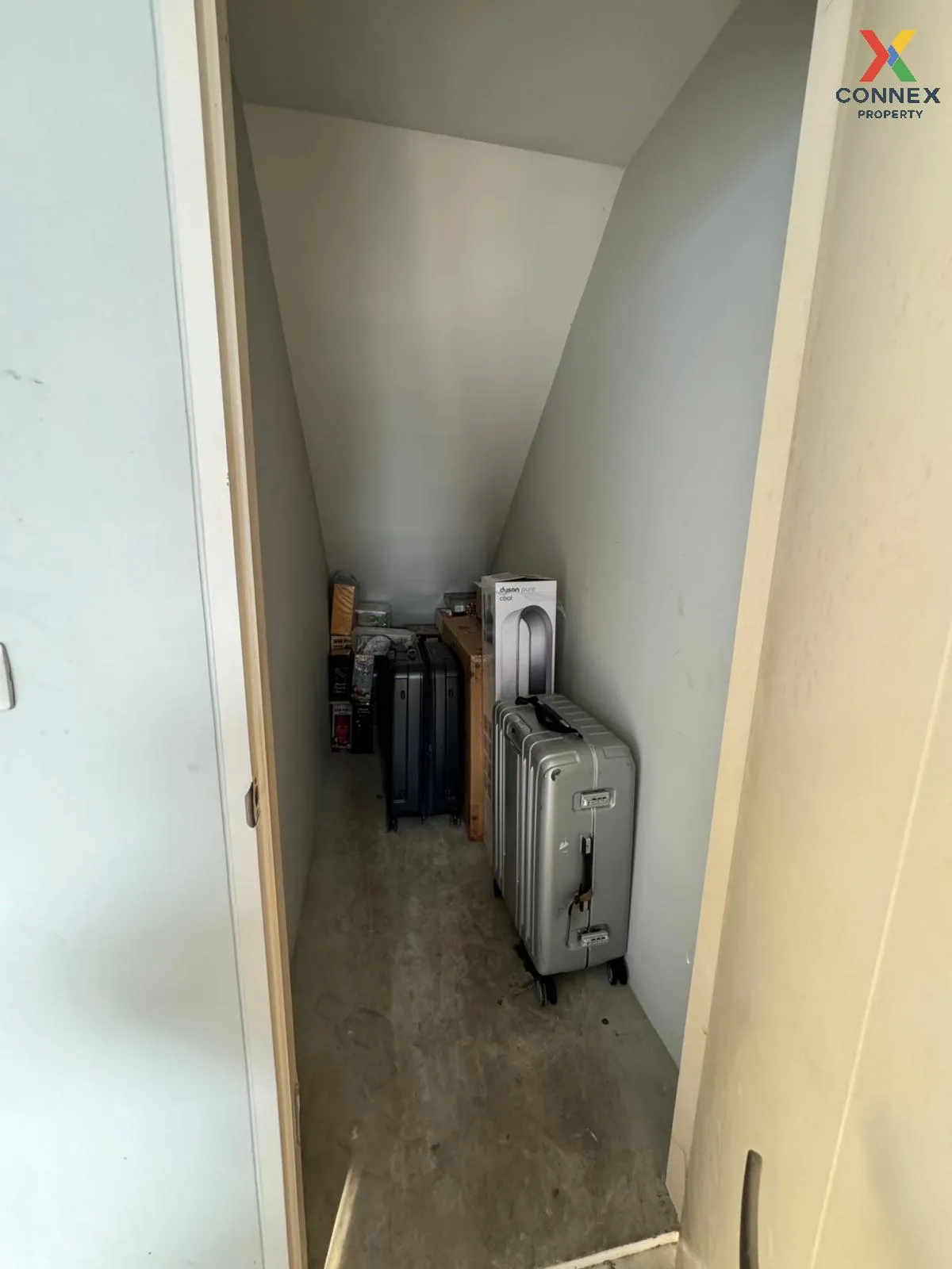 ขายทาวน์เฮ้าส์/ทาวน์โฮม  เฌอคูณ สาทร - ราชพฤกษ์ หน้ากว้าง ตลิ่งชั