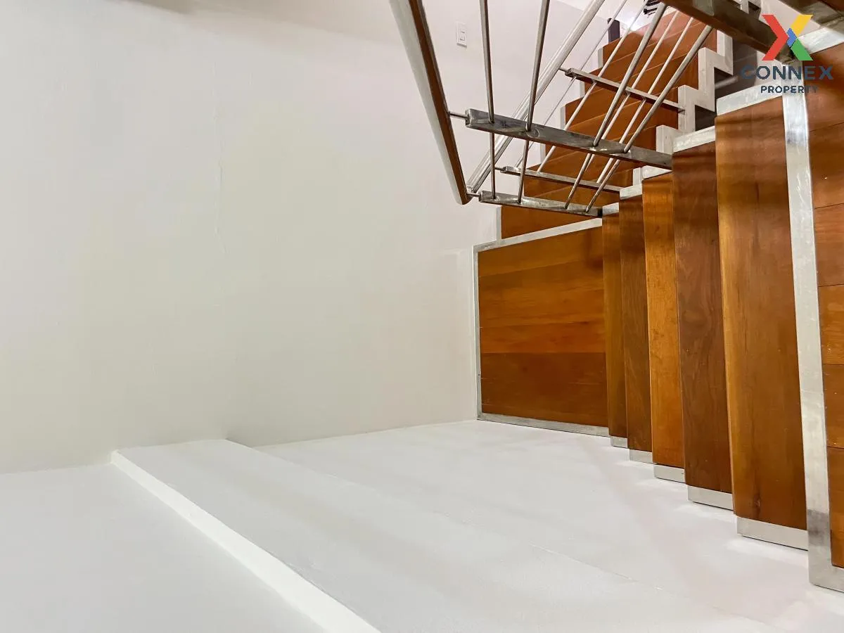 ขายทาวน์เฮ้าส์/ทาวน์โฮม  ซื่อตรงทาวน์โฮม บางบัวทอง เฟส 1-3 รีโนเว