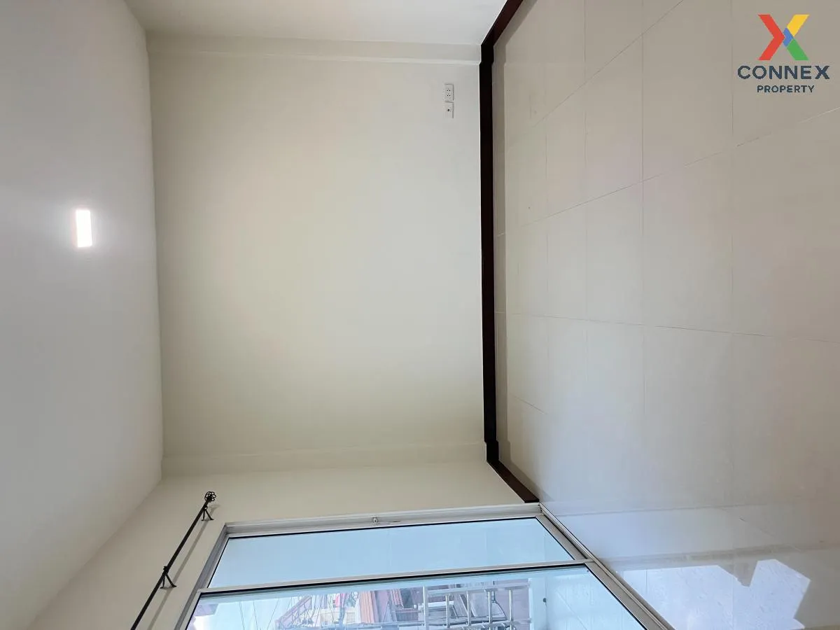 ขายทาวน์เฮ้าส์/ทาวน์โฮม  ซื่อตรงทาวน์โฮม บางบัวทอง เฟส 1-3 รีโนเว