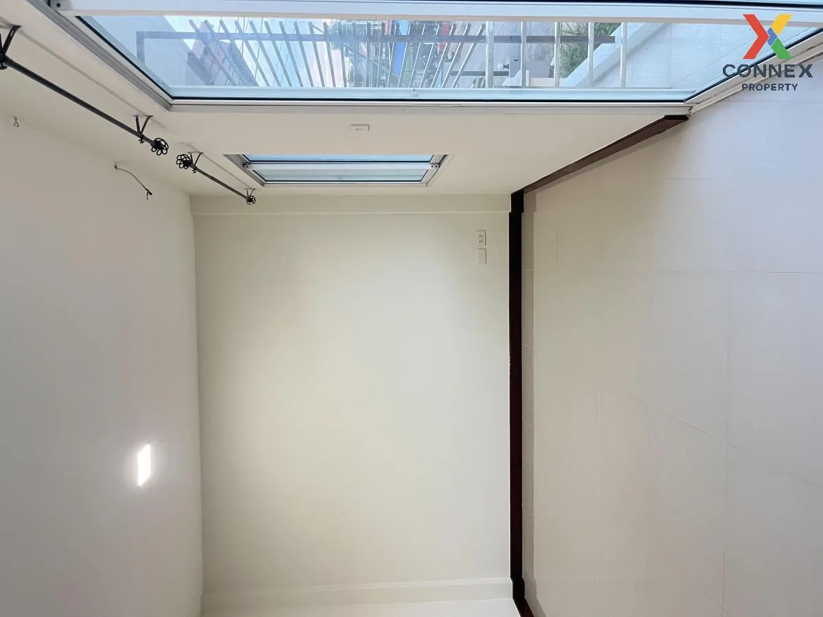 ขายทาวน์เฮ้าส์/ทาวน์โฮม  ซื่อตรงทาวน์โฮม บางบัวทอง เฟส 1-3 รีโนเว