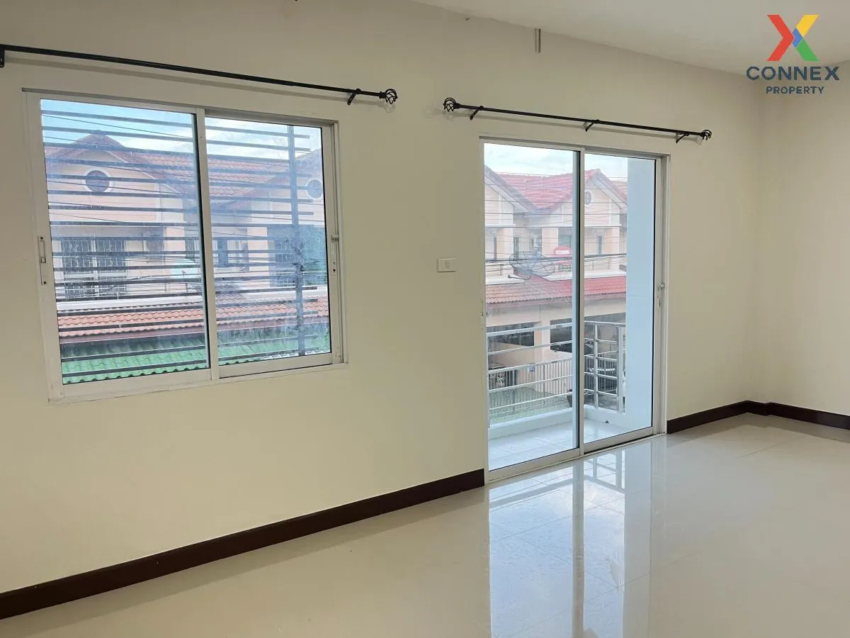 ขายทาวน์เฮ้าส์/ทาวน์โฮม  ซื่อตรงทาวน์โฮม บางบัวทอง เฟส 1-3 รีโนเว