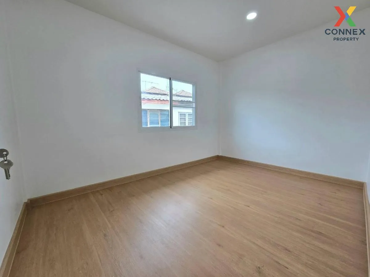 ขายทาวน์เฮ้าส์/ทาวน์โฮม  รุ่งเรืองธานี ปากเกร็ด รีโนเวทใหม่ บางพู