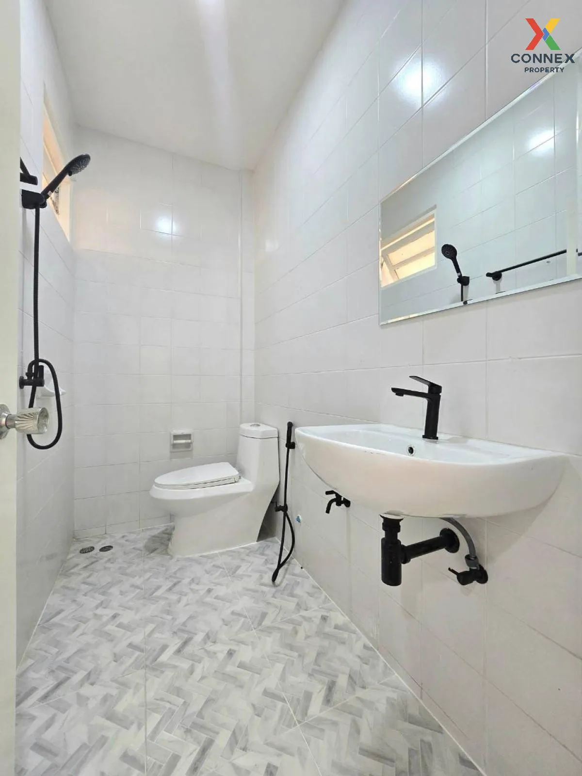 ขายทาวน์เฮ้าส์/ทาวน์โฮม  รุ่งเรืองธานี ปากเกร็ด รีโนเวทใหม่ บางพู