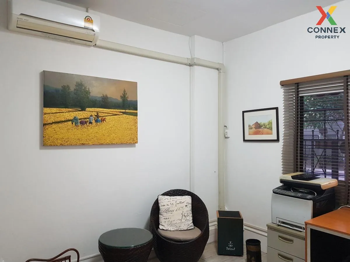 For Sale Townhouse/Townhome  , Baan Klang Muang British Town Srin