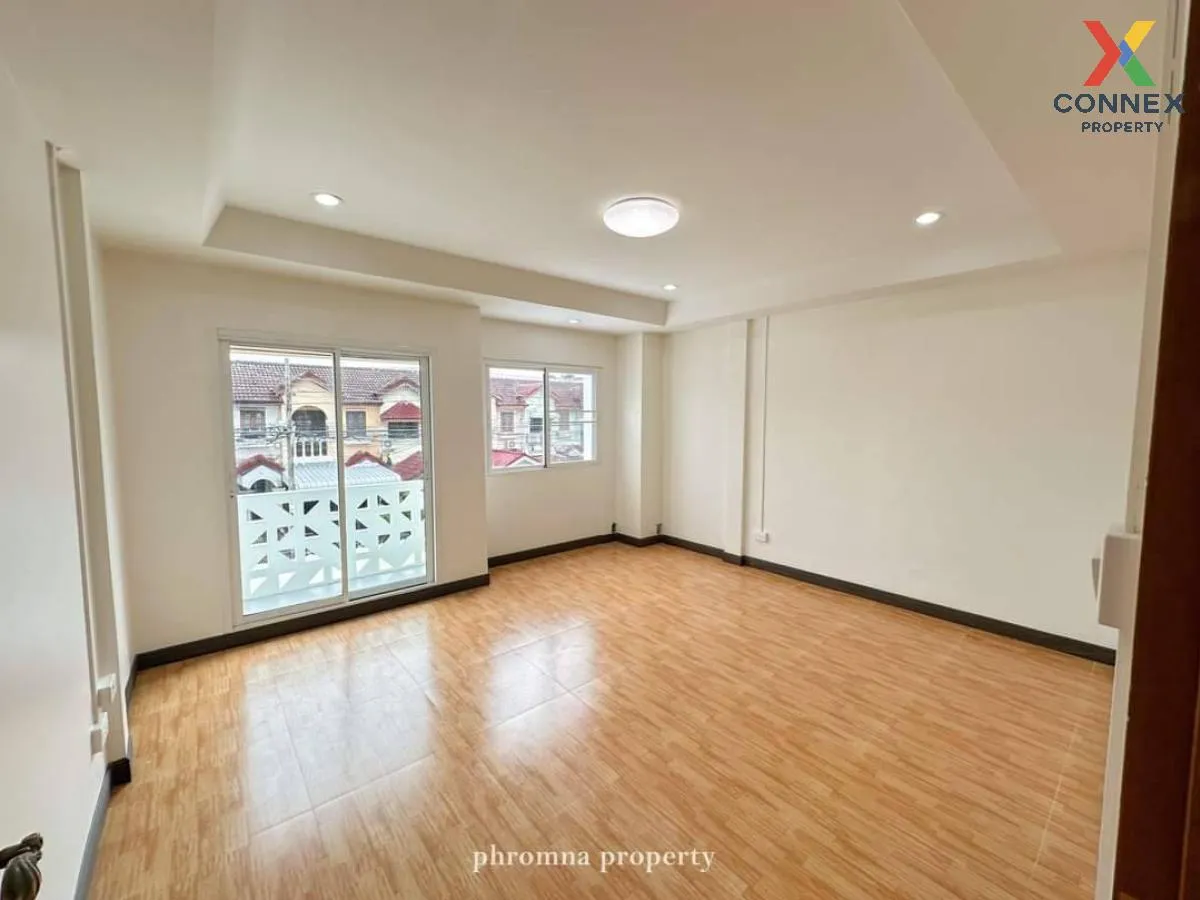 For Sale Townhouse/Townhome  , Baan Pim Thong , newly renovated , For Sale Townhouse/Townhome  , Baan Pim Thong , newly renovated ,