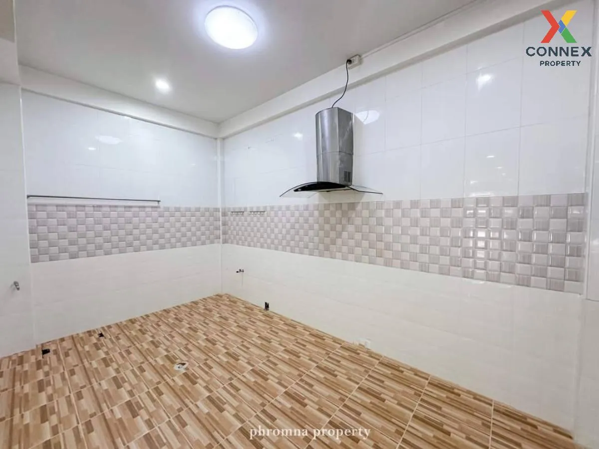 For Sale Townhouse/Townhome  , Baan Pim Thong , newly renovated , For Sale Townhouse/Townhome  , Baan Pim Thong , newly renovated ,