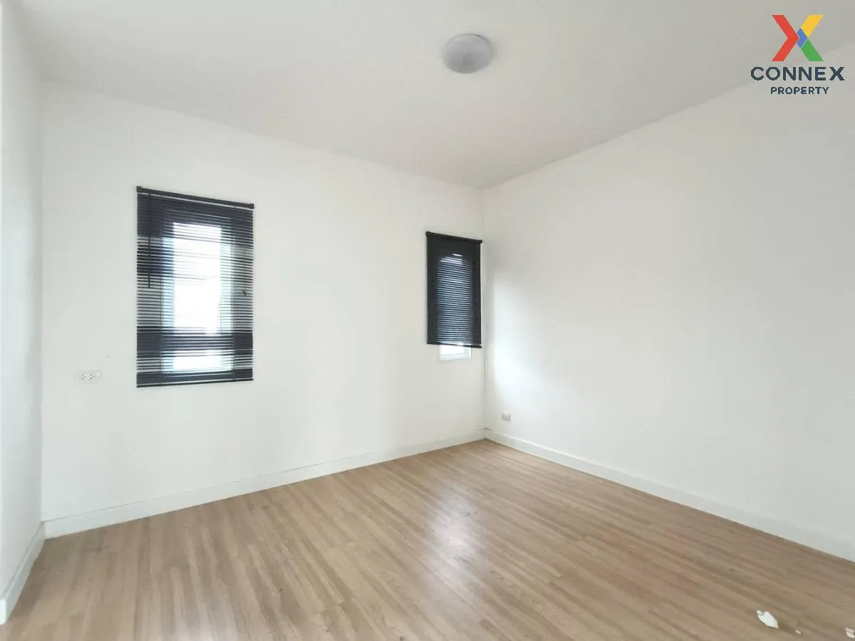 For Sale Townhouse/Townhome  , Baan Fah Greenpark Time Lam Luk Ka