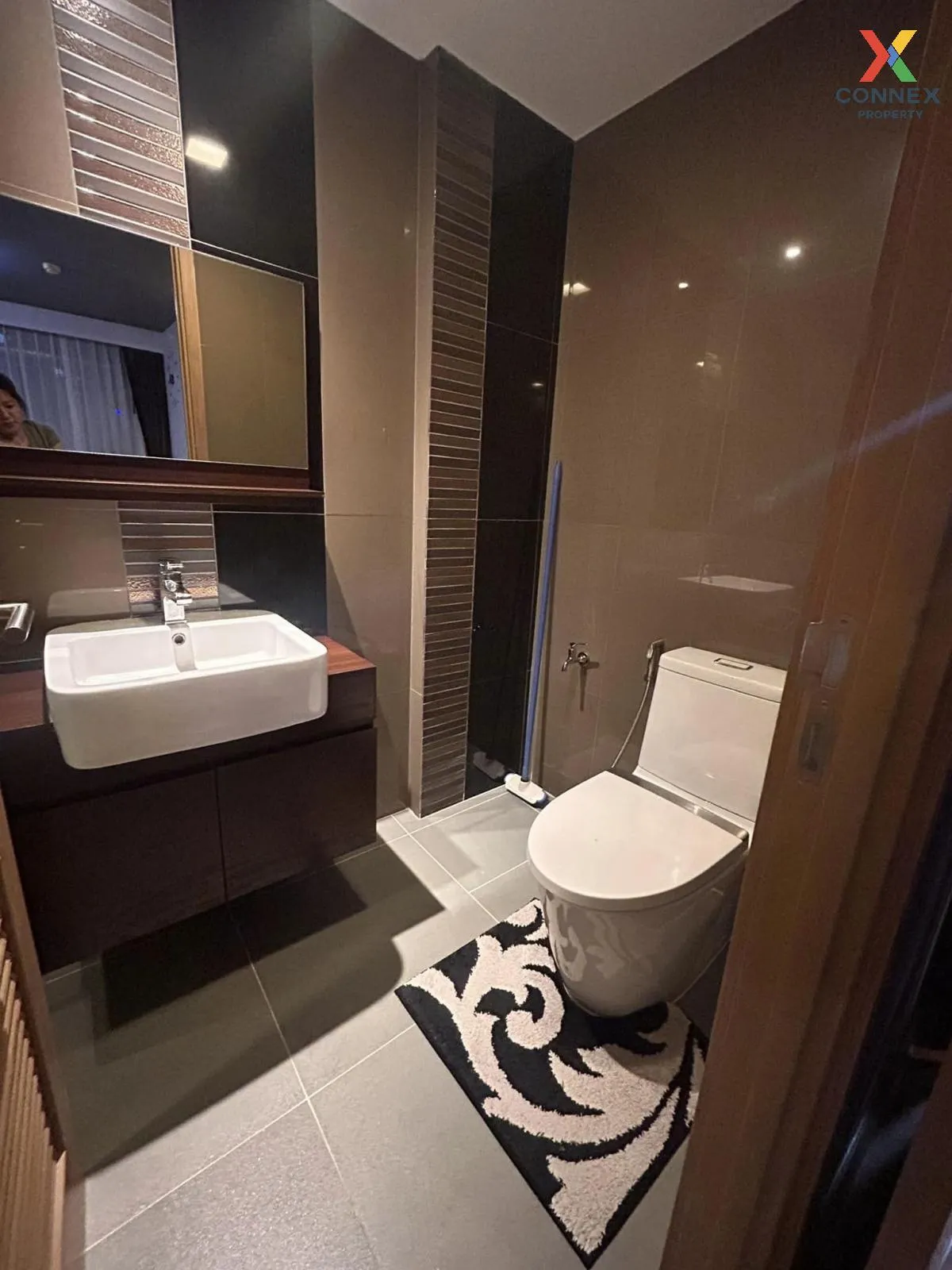 เช่าคอนโด  อินเตอร์ ลักส์ พรีเมียร์ สุขุมวิท 13 MRT-เพชรบุรี คลอง