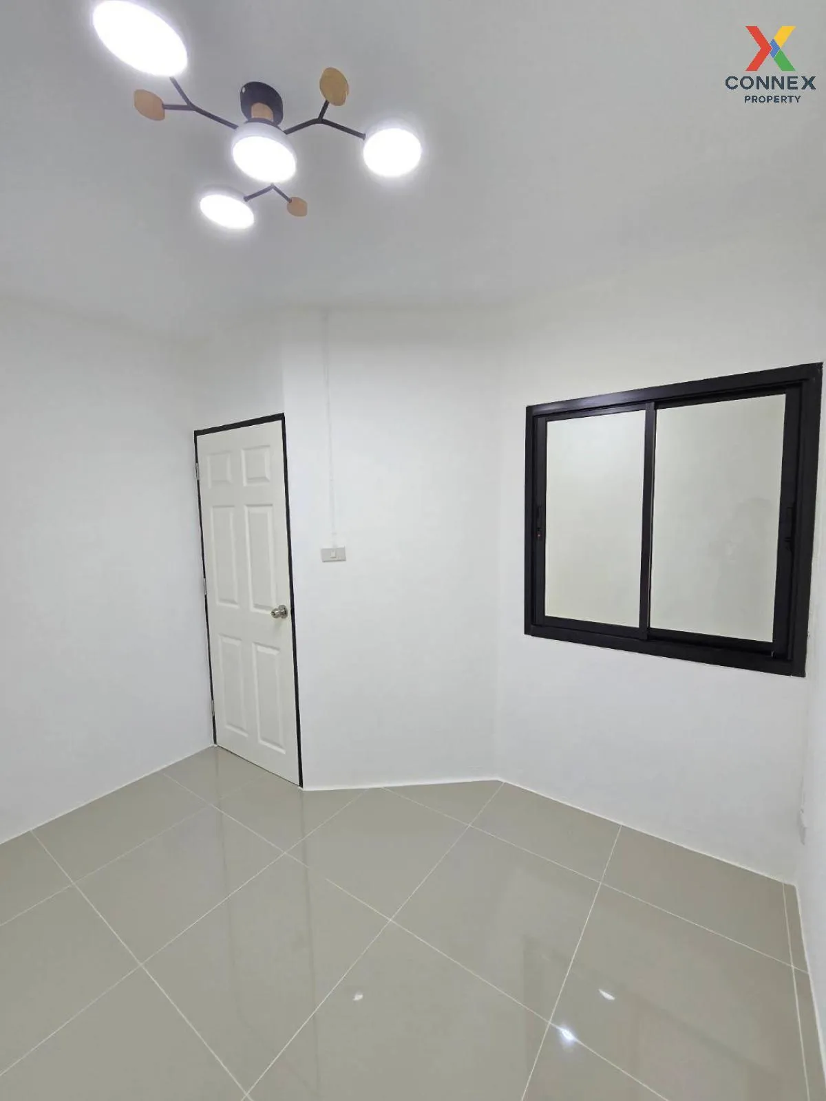 ขายทาวน์เฮ้าส์/ทาวน์โฮม  บ้านมนวดี รีโนเวทใหม่ บางคูรัด บางบัวทอง