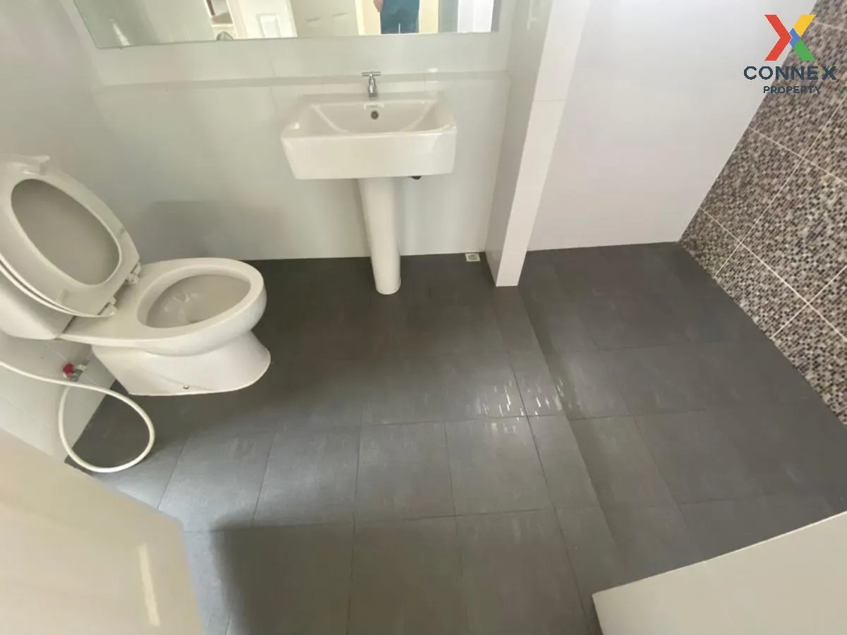 For Rent House , CPN Ville Wongwaen-Lamlukka Klong 7 , Bueng Kham