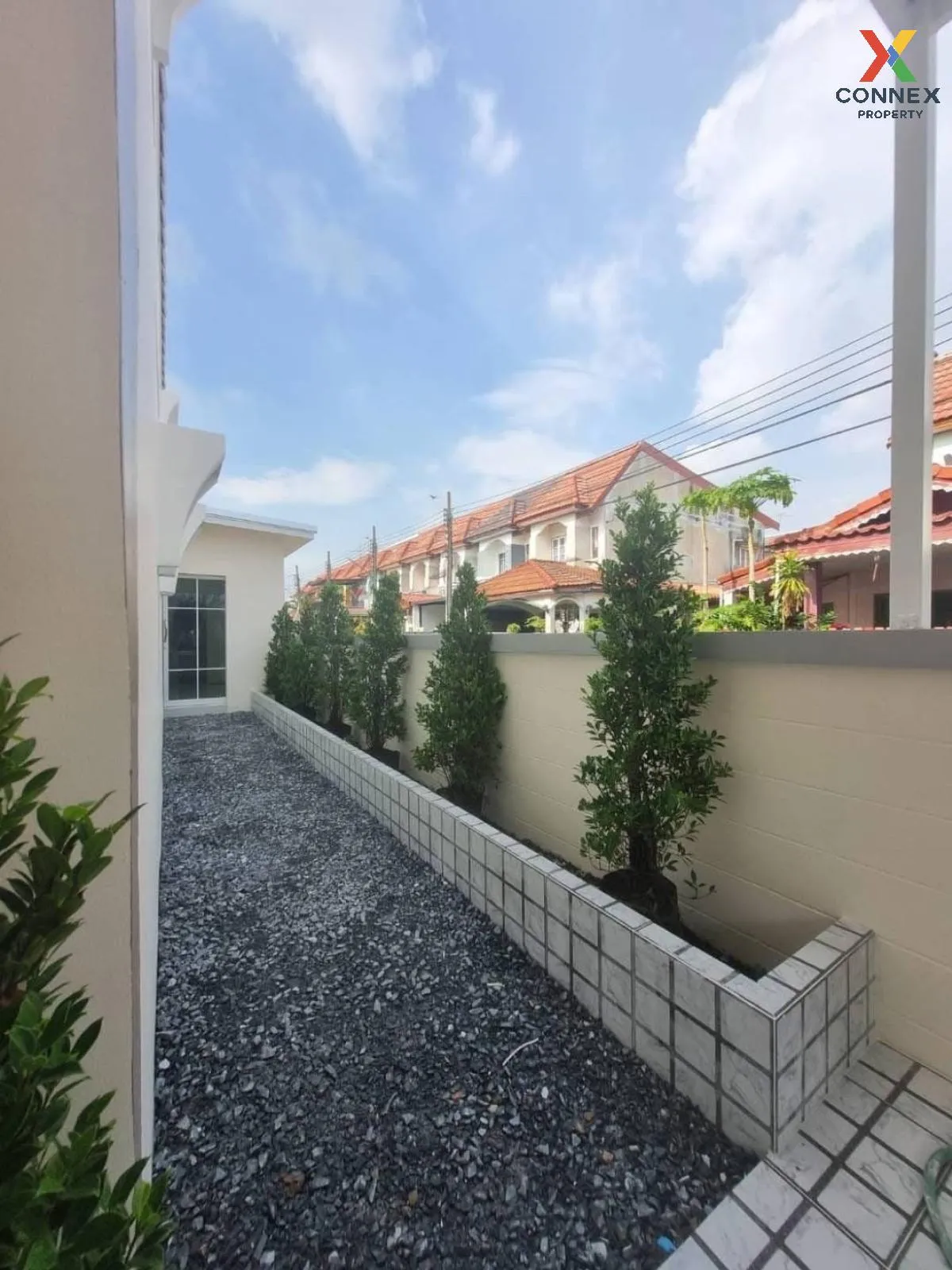 ขายทาวน์เฮ้าส์/ทาวน์โฮม  บ้านกานต์มณี ห้องมุม รีโนเวทใหม่ บางบัวท 4