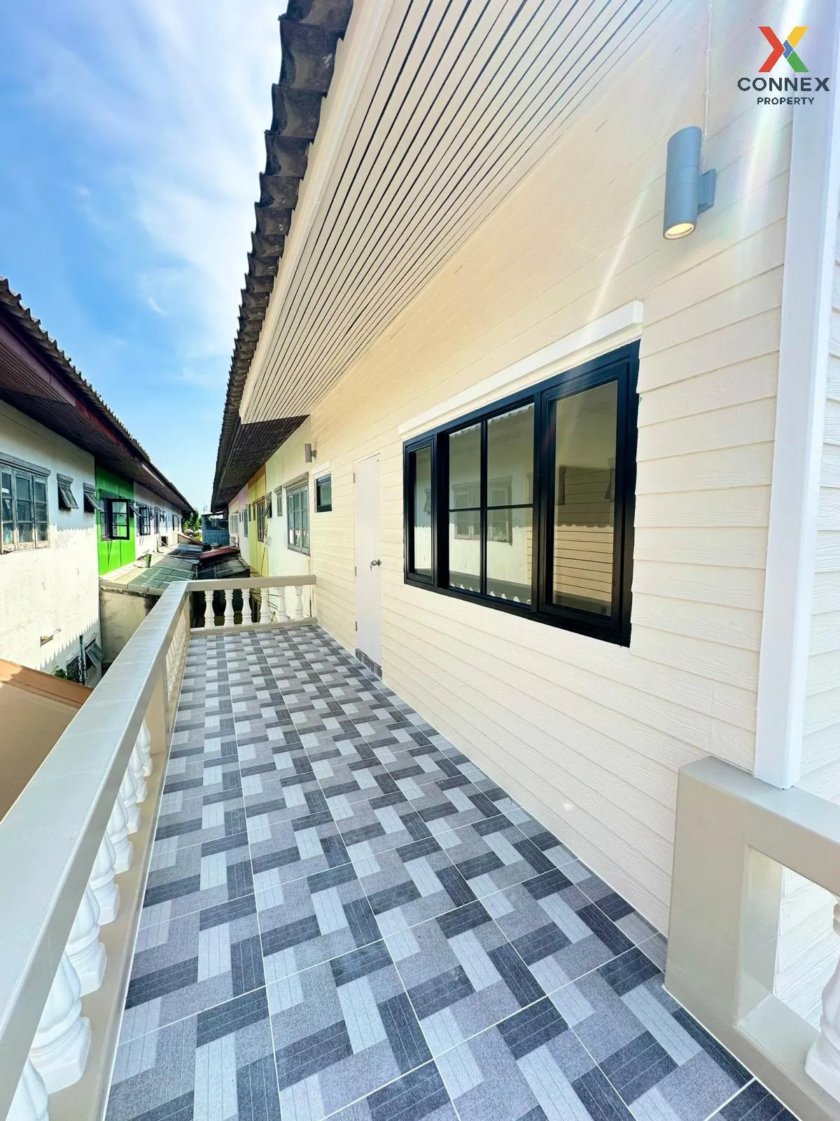 ขายทาวน์เฮ้าส์/ทาวน์โฮม  แลนด์วิลล่า ห้องมุม รีโนเวทใหม่ บางบัวทอ