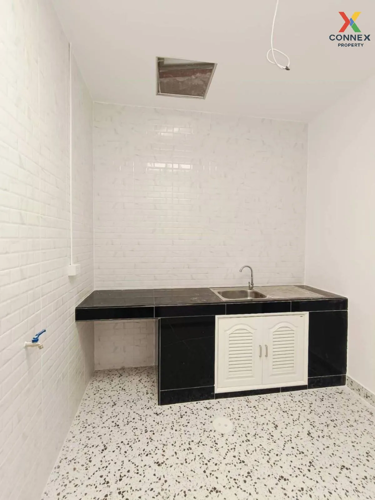 For Sale Townhouse/Townhome  , Baan Benjapruek Khlong 5 , newly r