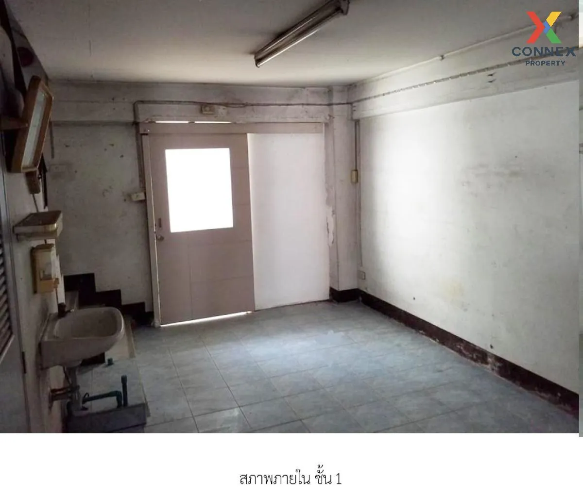 For Sale For sale: 2 commercial buildings, 4.5 floors,  Phahon Yo For Sale For sale: 2 commercial buildings, 4.5 floors,  Phahon Yo