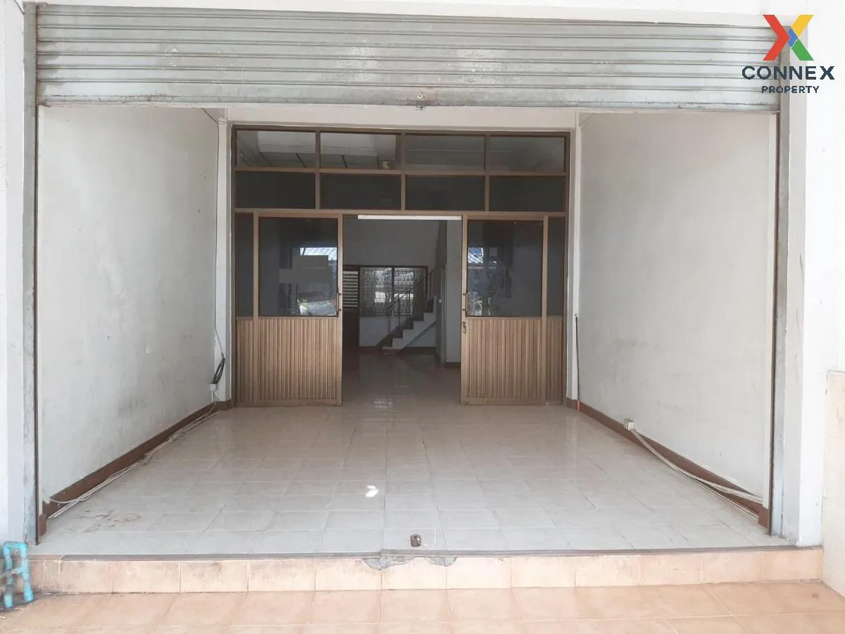 commercial building in front of Chatchai fresh market, Nava Nakor 3