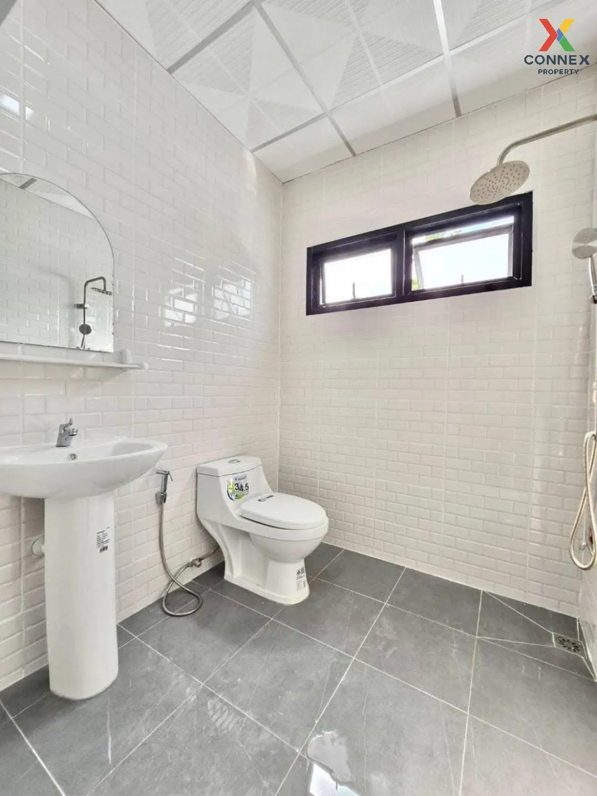 ขายทาวน์เฮ้าส์/ทาวน์โฮม  ลภาวัน โครงการ 5 ห้องมุม หน้ากว้าง รีโนเ