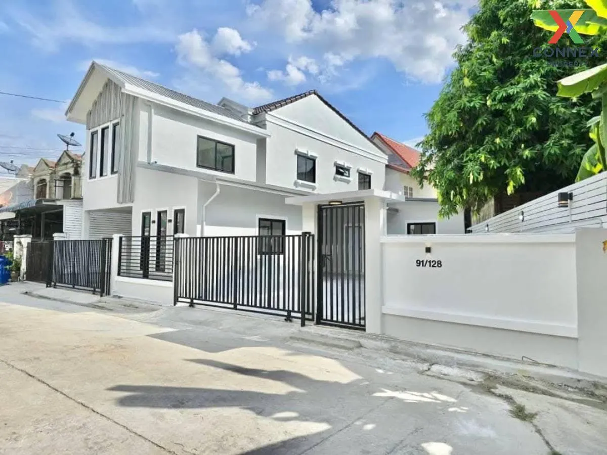 ขายทาวน์เฮ้าส์/ทาวน์โฮม  ลภาวัน โครงการ 5 ห้องมุม หน้ากว้าง รีโนเ 2