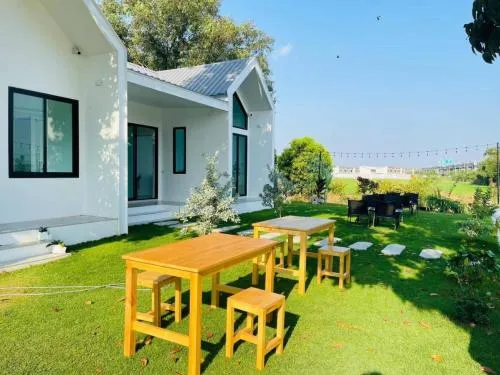 For Sale Land for sale with buildings Next to Chatuchot Road , Sai Mai , Sai Mai , Bangkok , CX-112507