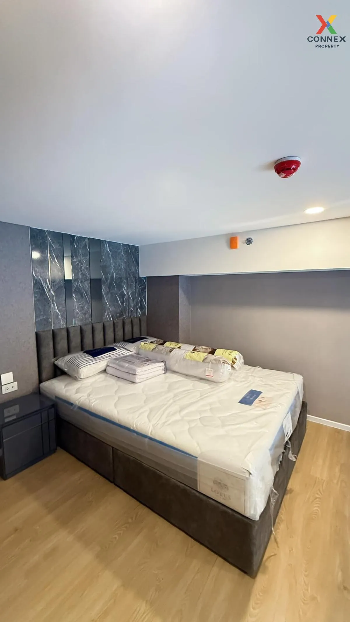 For Rent Condo , Siamese Rama 9 (Landmark @MRTA Station) , Huai K