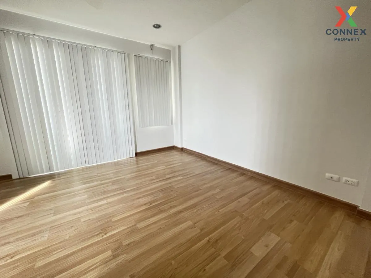 ขายทาวน์เฮ้าส์/ทาวน์โฮม  พรีเมี่ยม เพลส นวมินทร์ - สุขาภิบาล 1 คล