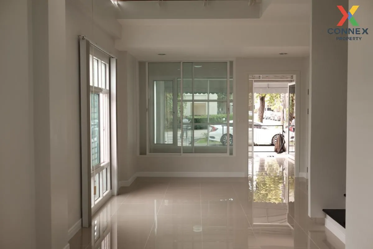 ขายทาวน์เฮ้าส์/ทาวน์โฮม  พรีเมี่ยม เพลส นวมินทร์ - สุขาภิบาล 1 คล 3