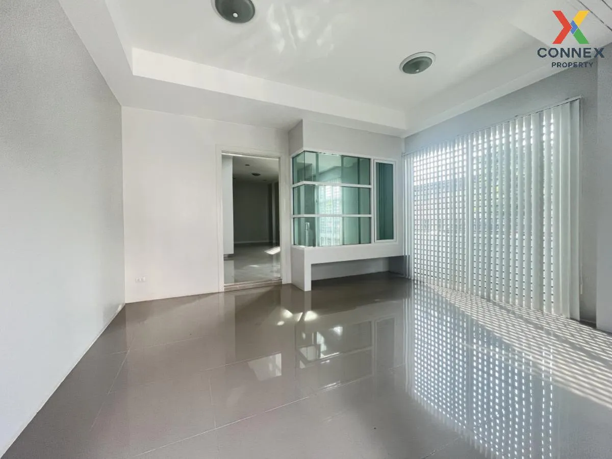 ขายทาวน์เฮ้าส์/ทาวน์โฮม  พรีเมี่ยม เพลส นวมินทร์ - สุขาภิบาล 1 คล