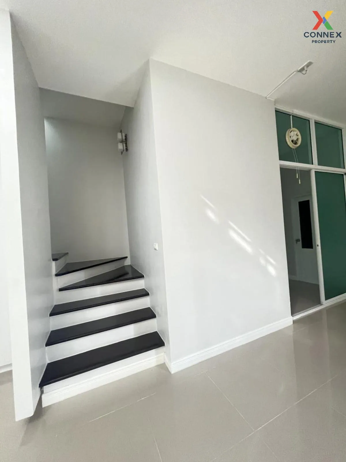 ขายทาวน์เฮ้าส์/ทาวน์โฮม  พรีเมี่ยม เพลส นวมินทร์ - สุขาภิบาล 1 คล