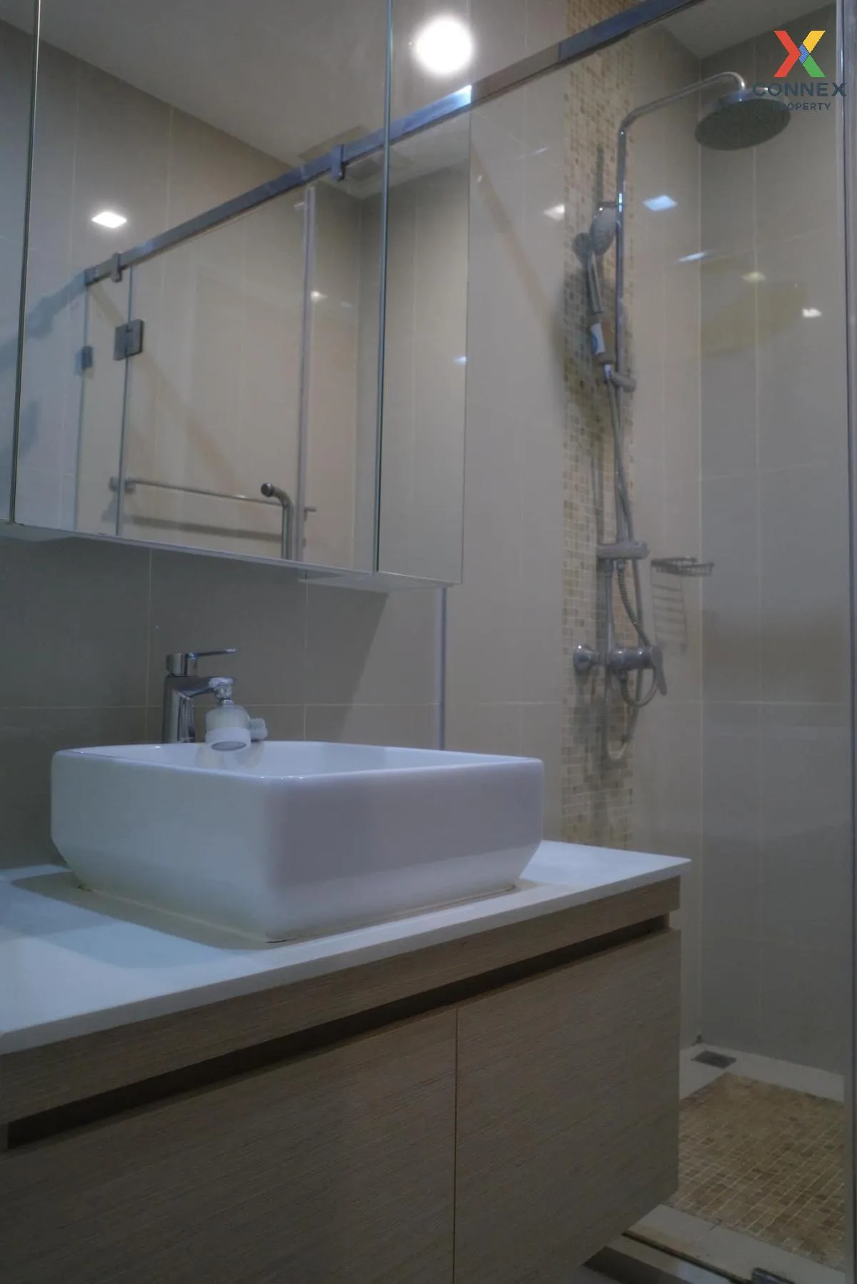 ขายคอนโด  คิว อโศก MRT-เพชรบุรี มักกะสัน เขต ราชเทวี กรุงเทพ CX-1