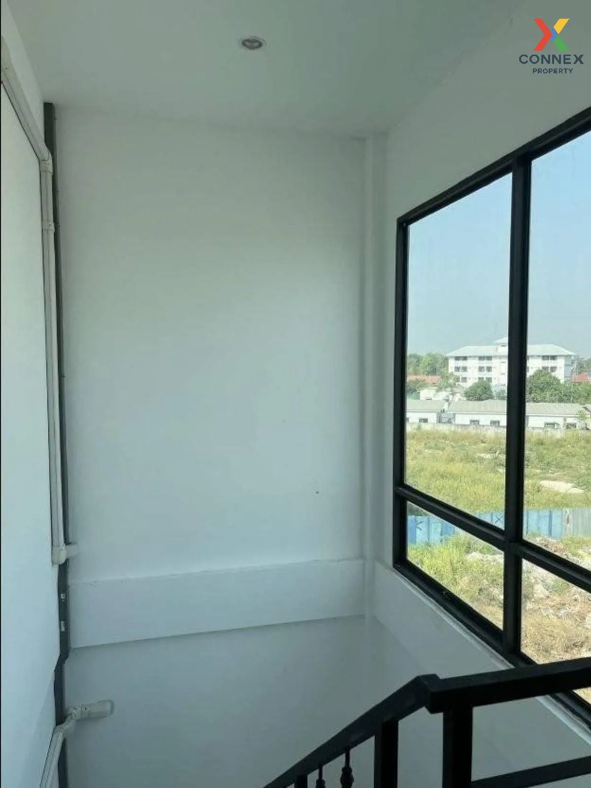 For Sale House , Verona by Un Ai Ruk , high floor , corner unit ,