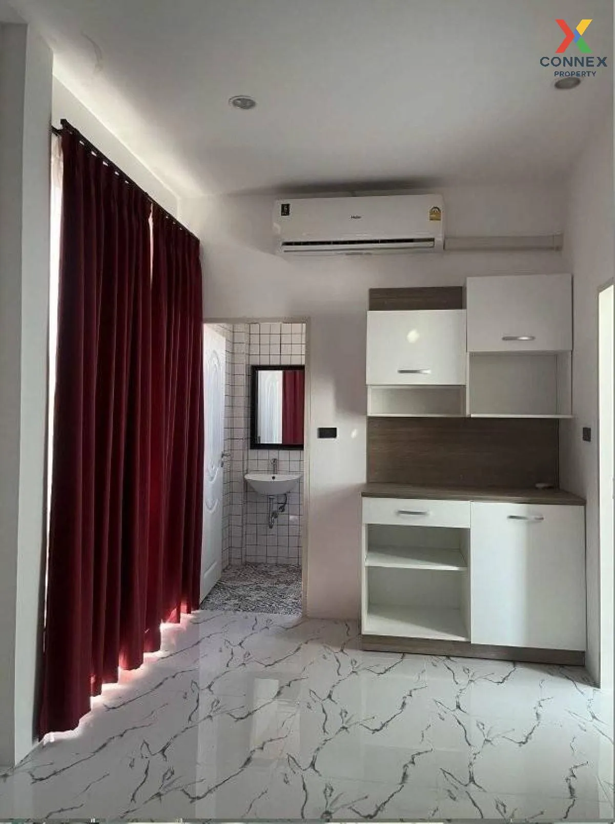 For Sale House , Verona by Un Ai Ruk , high floor , corner unit ,